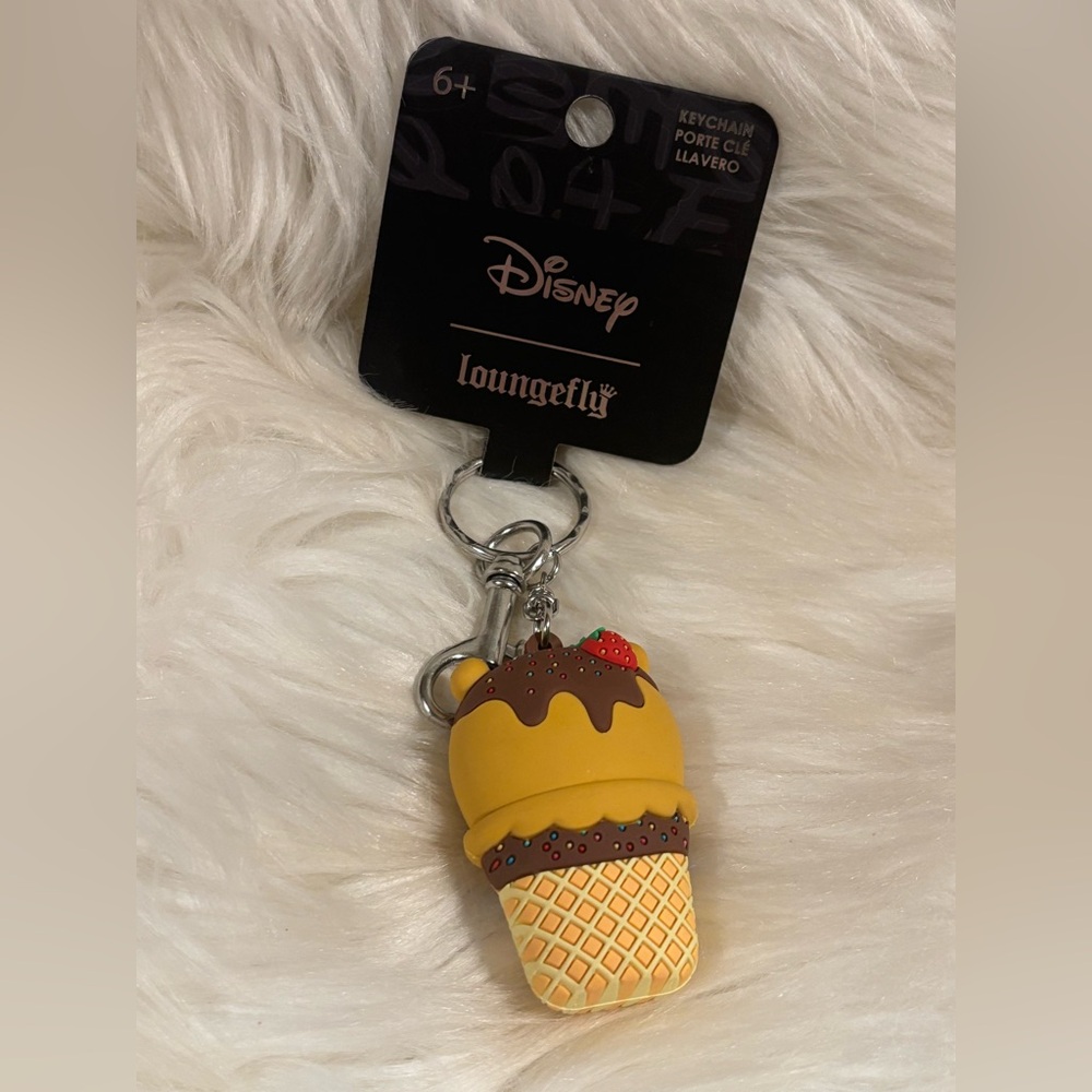 Disney Loungefly Winnie Keychain NWT